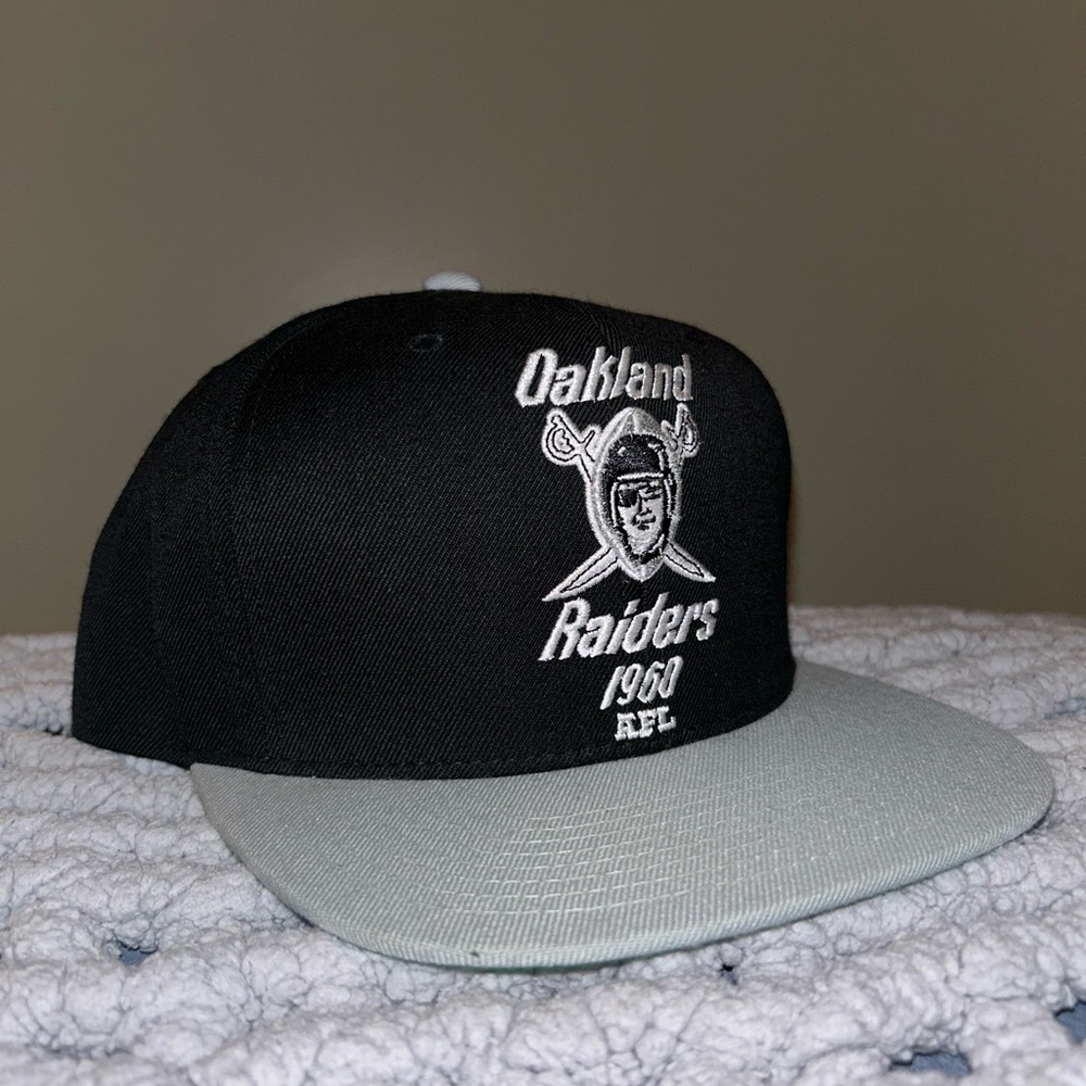 Men’s Mitchell & Ness Snapback Hat